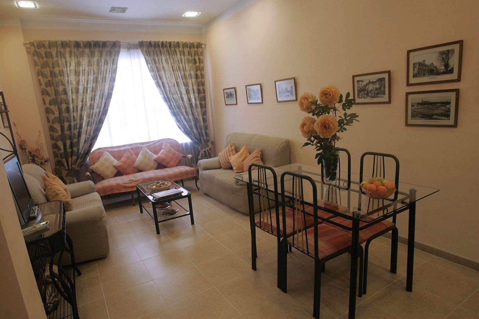 Hotel Goartin มาลากา ภายนอก รูปภาพ
